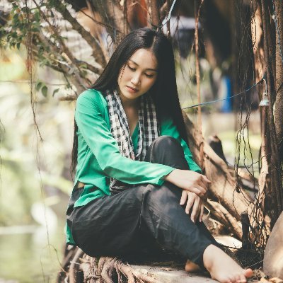 Mariya1782764's profile picture. "নগর নয়, আমি বেঁচে থাকি গাছপালা, নদী আর আকাশে।"