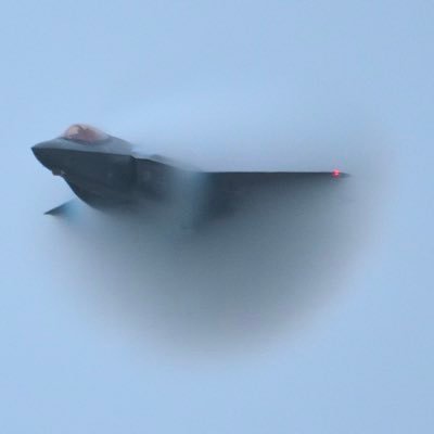 yossysnow1's profile picture. スノーボード、一眼レフカメラ（Nikon D850、D810、D7200、D5500）ゲーム、ガンダム、猫を愛する2児の父。JSBA スノーボードA級インストラクターA級検定員 ラジオpostも多いです #heartfm810 聞いてます！モンスターハンターワイルズやってます！ランス使い😁