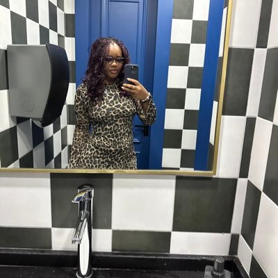 Pareh__'s profile picture. 22. 🇳🇬 Software engineering || Technical writing.