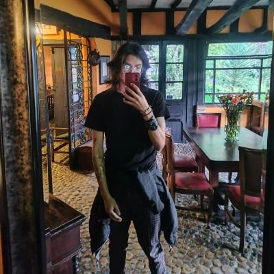 Cefo_Rojas's profile picture. Soy una contradicción errante||
Job 3:3❤️