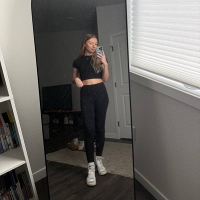 woodaprile's profile picture. 