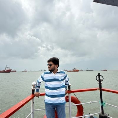 Yash_409's profile picture. Tech Enthusiast 👨‍💻•Learner•IT'25