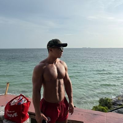 militarynamja's profile picture. 태국사는 한국인 
운동이 좋은 댕댕이
땀흘리는게 좋은 헬창
