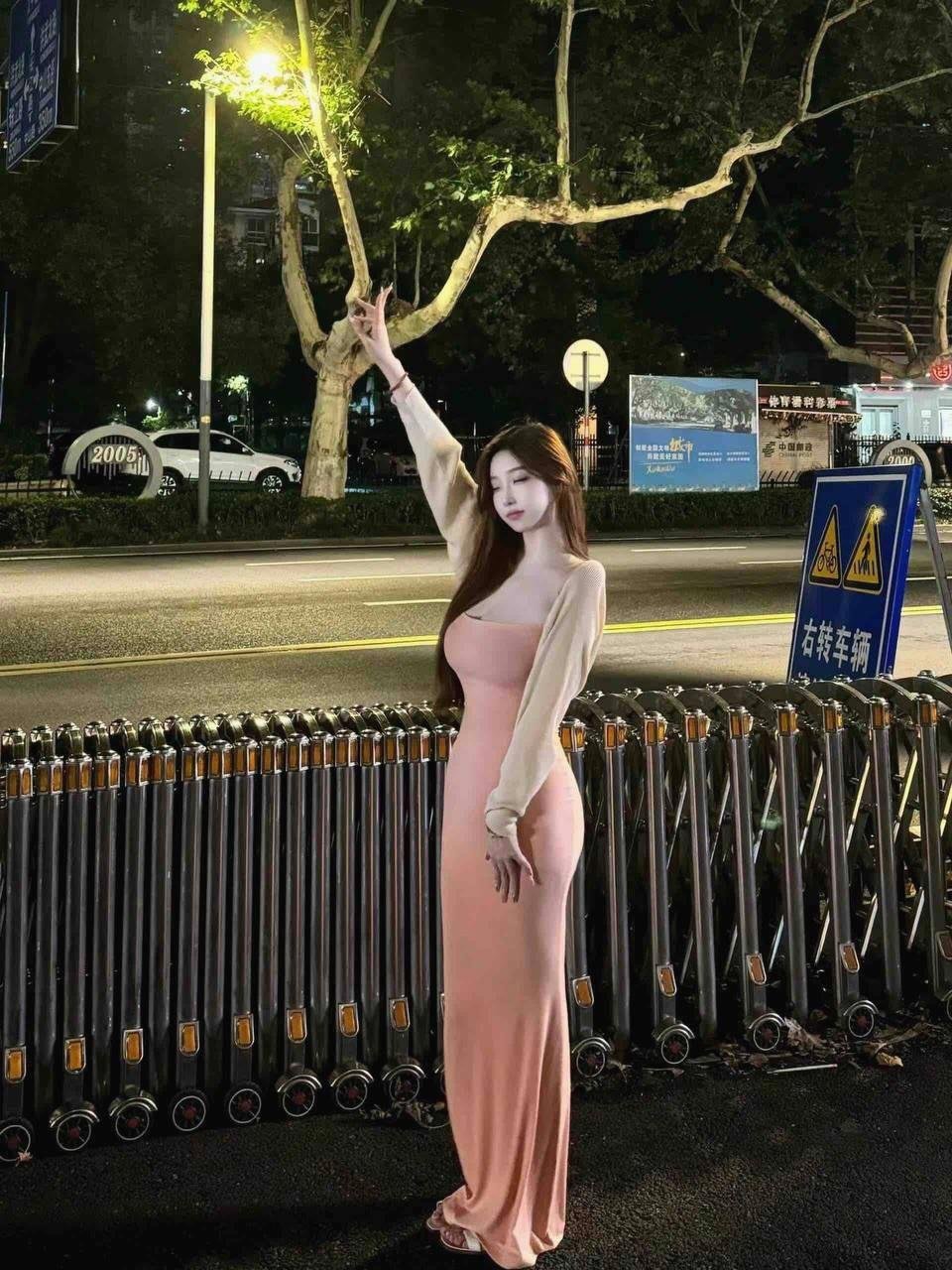 c6cjtet73676768's profile picture. 不要抱怨，抱我。