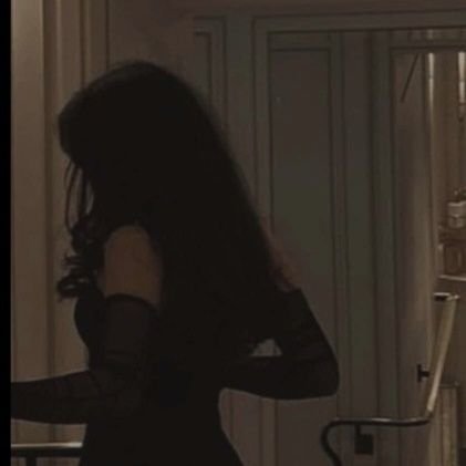 nila_jaman's profile picture. Something that can't came out from the dark