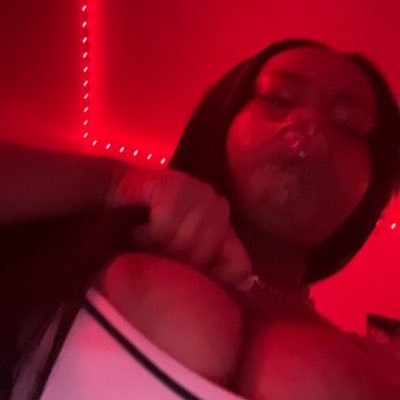 lol the throat queen of Chicago sucking dck makes me horny lol😘. ….ig -pyndepttt 10$ to get in @zxrdollbarbieee