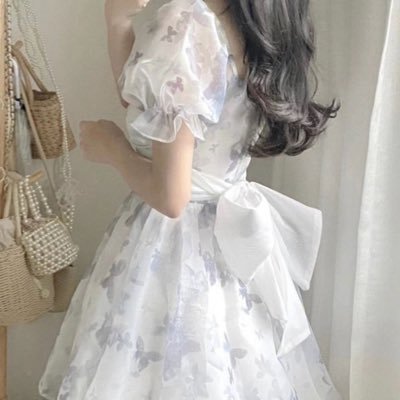 ll26_k's profile picture. 18↑