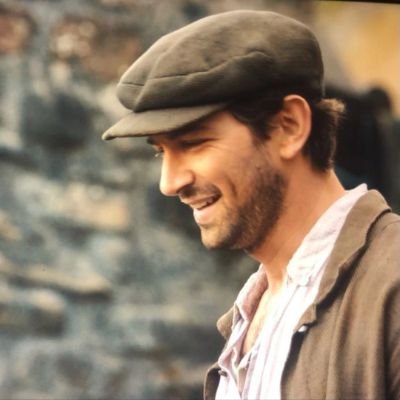 ليسَ العجب من حبي لك وأنا عبد فقير ، إنما العجب
من حبك لي وأنت ملك قدير
يالله.
Accounting graduate👨🏻🎓