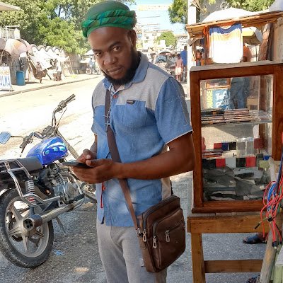 HLeodor13435's profile picture. 