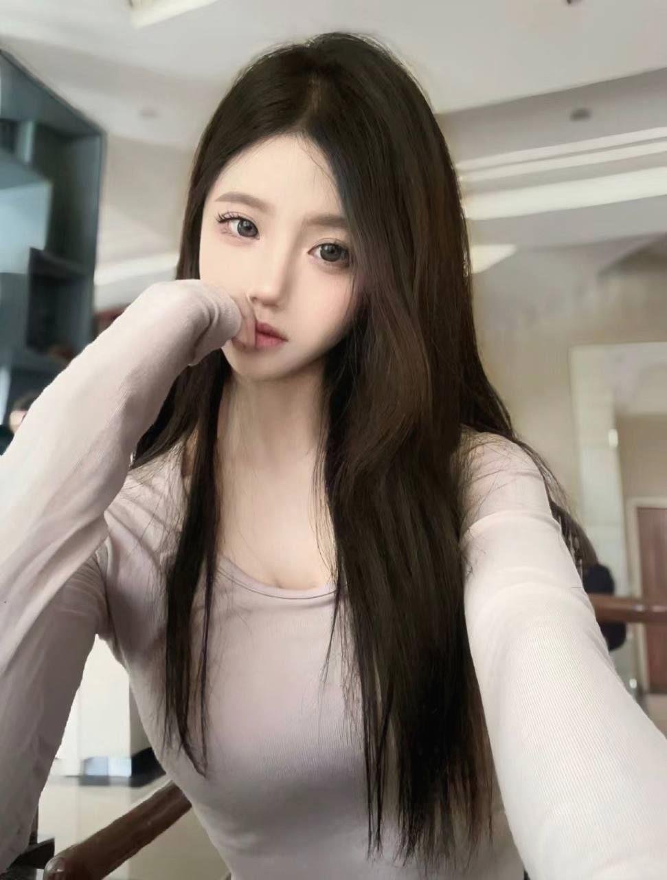 lnhplz90007's profile picture. 花有什么好种的，来和我种草莓。