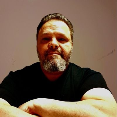 aots00's profile picture. Cui vera est libertas, is sociis non indiget.
Vita bona audacissimum fallit.