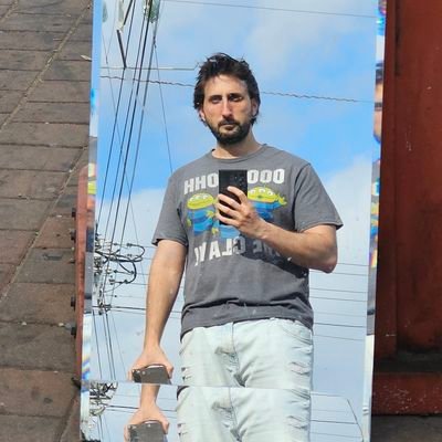 DolevZivud's profile picture. יש סיכוי של 16 אחוז שאני הוא הנעם שחיפשתם.
Shmanman, Hashan, וטיפ-טיפה איצ'יבאן, ליפסטיק פור מן.
יוצרו של סרט המלחמה עטור השבחים, מחר דיאטה.