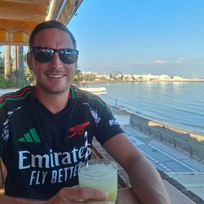McGowan_25's profile picture. Live for today
✌🏼&❤
▪️Cocktail mixologist🍹🍸
▪️Arsenal Fan 🔴⚽
https://t.co/e3Omx4baiJ