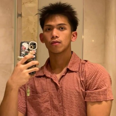 Jokerscat30's profile picture. People are just as wonderful as sunsets if you let them be. I watch with awe as your sunset unfolds🌻💛 | IG: @yeulose