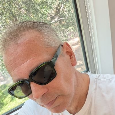 RA0472's profile picture. #germany #italia #HeavyMetal #oldman 

Verrückt und alt...) für jeden Spaß zu haben... ^^ 
X is not Tinder, I'm not rich...
🤘
No DMs ‼️