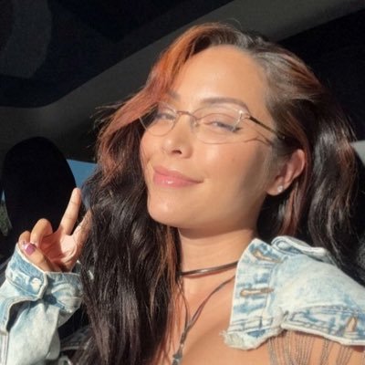 MaddyBelle52588's profile picture. https://t.co/IpKD9nSK7j