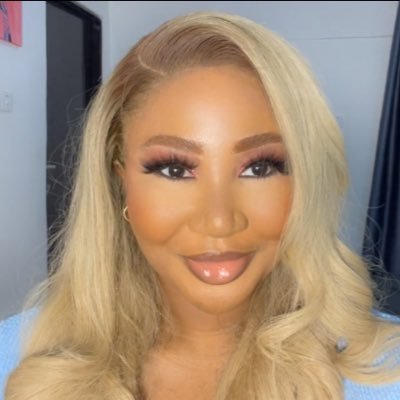 paula_bearr's profile picture. 🦋Cracked content marketing with over 1M+ views, your new brand starts here → Let's take you to the next level | Freelance Coach 💌:paulanwadiaro@gmail.com