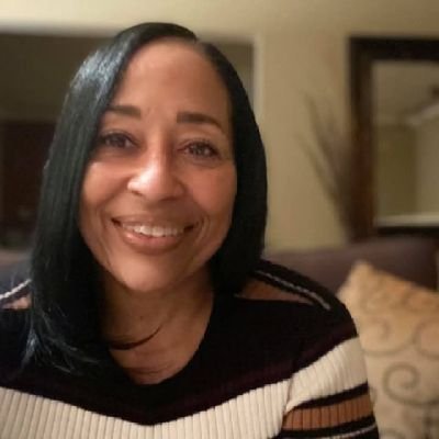 Mabsandoval711's profile picture. Be careful of scammers