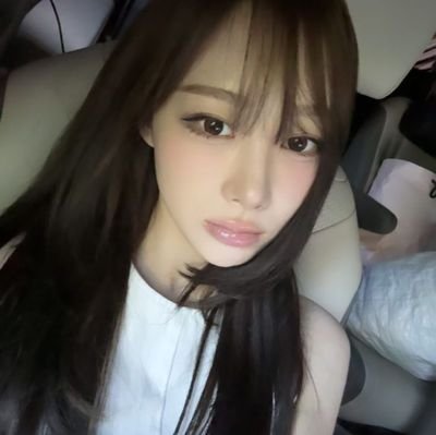 kesndala's profile picture. The prettiest girl in the town of princesses. People called her aeri uchinaga, born to rule the world with her talent. (2OOO)