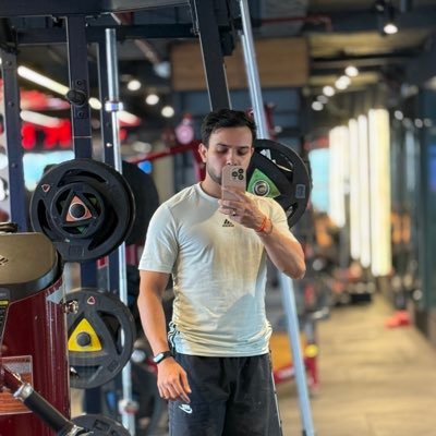 Unoffensivebrat's profile picture. 26 yo Badmass || alt @d0pe_jatt