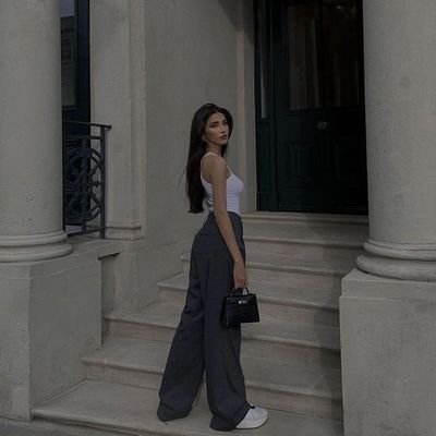 sevvallsezginn's profile picture. Hayatımızı keşke hayallerimiz belirlese istek değil ihtiyaç