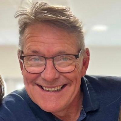 PaulWChappelle's profile picture. English Cosmopolitan | 
3rd gen. CFC fan |
'68 MG owner | Dad, Grandad | Ex yerda.