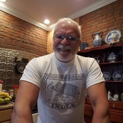 Albert428921's profile picture. I like sitting in silence. ✝️