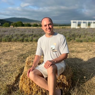 AlekseyBry's profile picture.
