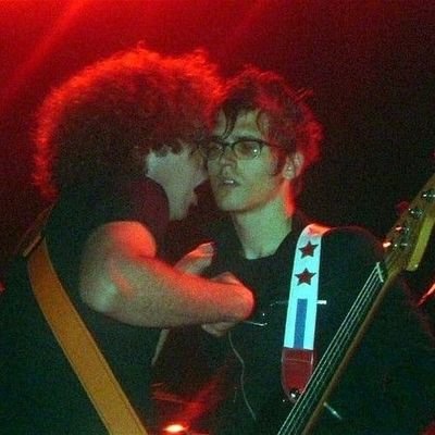 r4tz_v0m's profile picture. diversity hire at a graveyard near you ☆ 19 it/he