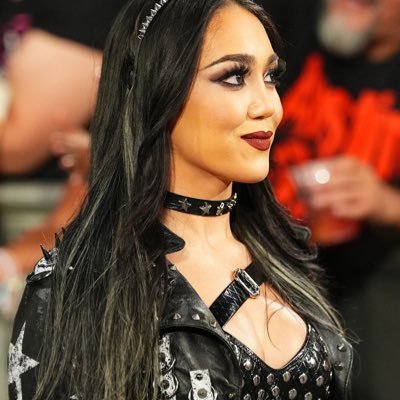 ExceededMyIdols's profile picture. Once I realized that I should no longer look up to the people that brought me here, excelling in everything that they’ve ever accomplished was imminent. parody.