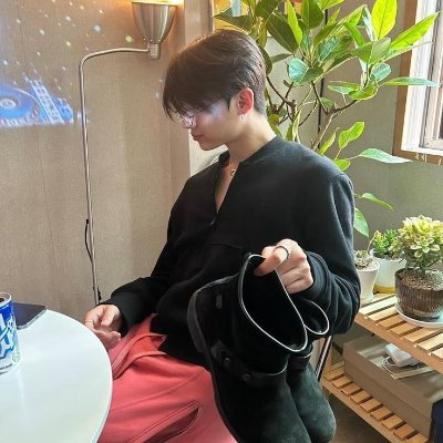 prosewhisper_'s profile picture. ☾⋆｡𖦹 𝚗𝚘𝚝𝚎𝚜 𝚏𝚛𝚘𝚖 𝚊 𝚜𝚕𝚎𝚎𝚙𝚕𝚎𝚜𝚜 𝚍𝚛𝚎𝚊𝚖𝚎𝚛.