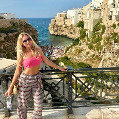 Emily_Doar's profile picture. Living on sunshine and sarcasm