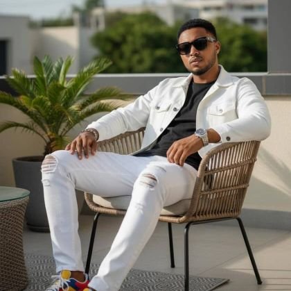 EzekielRicker's profile picture. God's Child
GOD FAMILY
GOD'S MIRROR 🪞 
GOD'S EYES 
HISTORY TELLER 💯
COUNSELING IN CHRIS AND LIFE