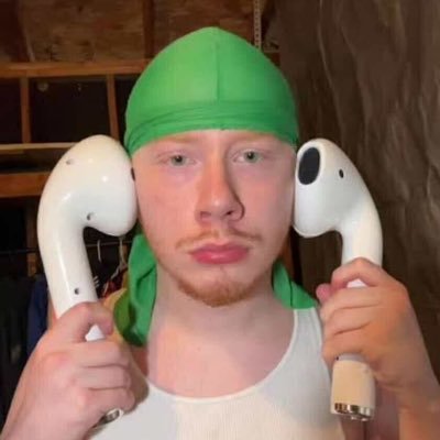 busssinaf's profile picture. 🧘🏽