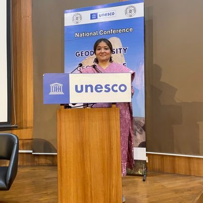 monica722905's profile picture. Professor, Delhi University