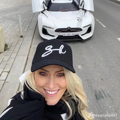 Evankate8w's profile picture. 