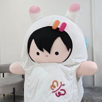 pttrang2805's profile picture. Support for my 2 little babygirls 🧡💜