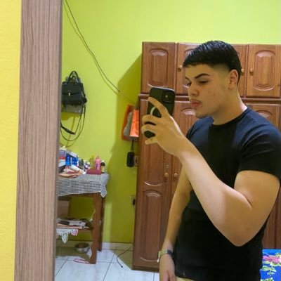 l3andro_007's profile picture. tá em shok liga pro Batman🦇