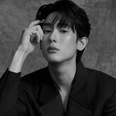 𝑭𝒂𝒄𝒕𝒊𝒕𝒊𝒐𝒖𝒔, 𝟏𝟗𝟗𝟔 . Renowned for his exceptional talent and stand as paragon of excellence, 𝑩𝒐𝒐𝒌.