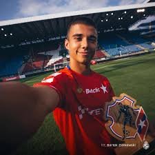 Kenala20's profile picture. 🇵🇱
15 | 100$