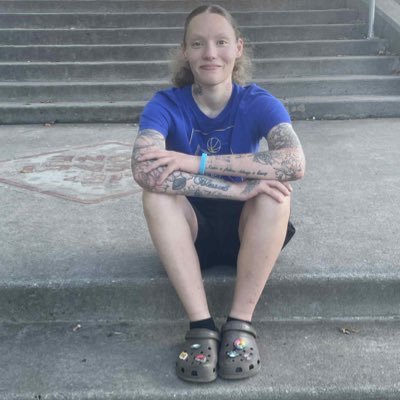 DanaeLewis127's profile picture. RIP DAD🕊️💚| Heart Patient❤️| I love sports betting | #Sobriety🥳 #FlyEaglesFly🦅 #GoLakers🏀💜💛