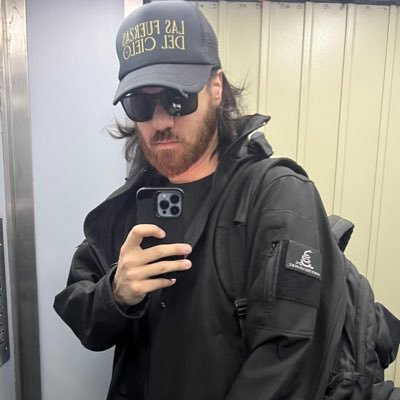 martinv0x's profile picture. Hago infra (sre) siempre voy a tener razón y vos no.
Bitcoin maximalism.
HL2 es el mejor juego de la historia.
El precio de la libertad es la eterna vigilancia.