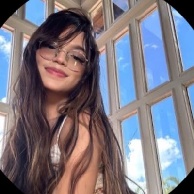 SweetBonniexo12's profile picture. Click below to see what Twitter can't handle (its free