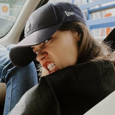 sarachulx's profile picture. 