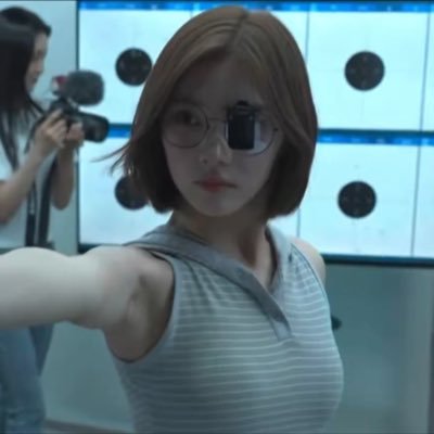 상태:이즈나팬콘티켓팅성공한여자