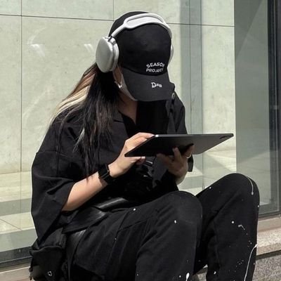 ImRoshaniGoyal's profile picture. Not perfect, just original 😌     कलम से विचार ✍️ मुस्कान से असर🖤राजनीती भी,जज्बात भी                Born to Shine On 2️⃣0️⃣ October🌹
JAI SHREE RAM 🚩