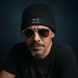 systemiccasism's profile picture. Stand up comedian/author of Pronouns and Pugwawas