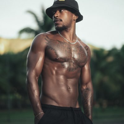 obaski501's profile picture. Gay 🌈| Versa | Playtime with perks 💎 | Your fantasy, my expertise 😉 | Rates for real connections only || NOTE: NO FREE MEETUP | Premium content, paid only 💌