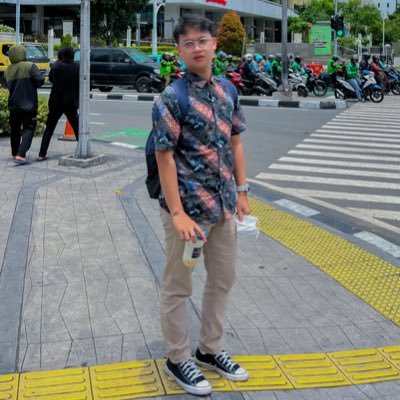 im_zolan's profile picture. 00's kid || Suka Pake Masker