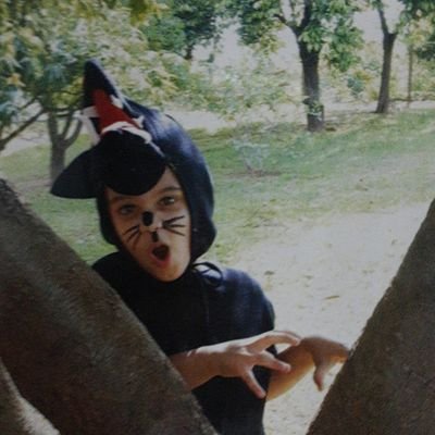 wholovesseulgi's profile picture. to love me is to suffer me